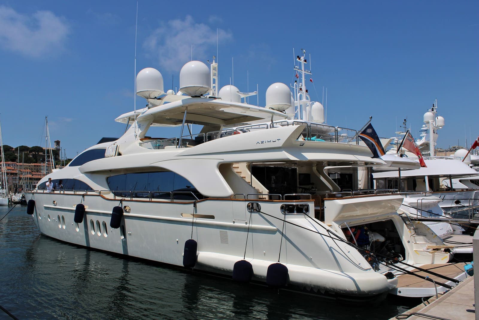 Sea Spray — Azimut motor yacht moored in Cannes