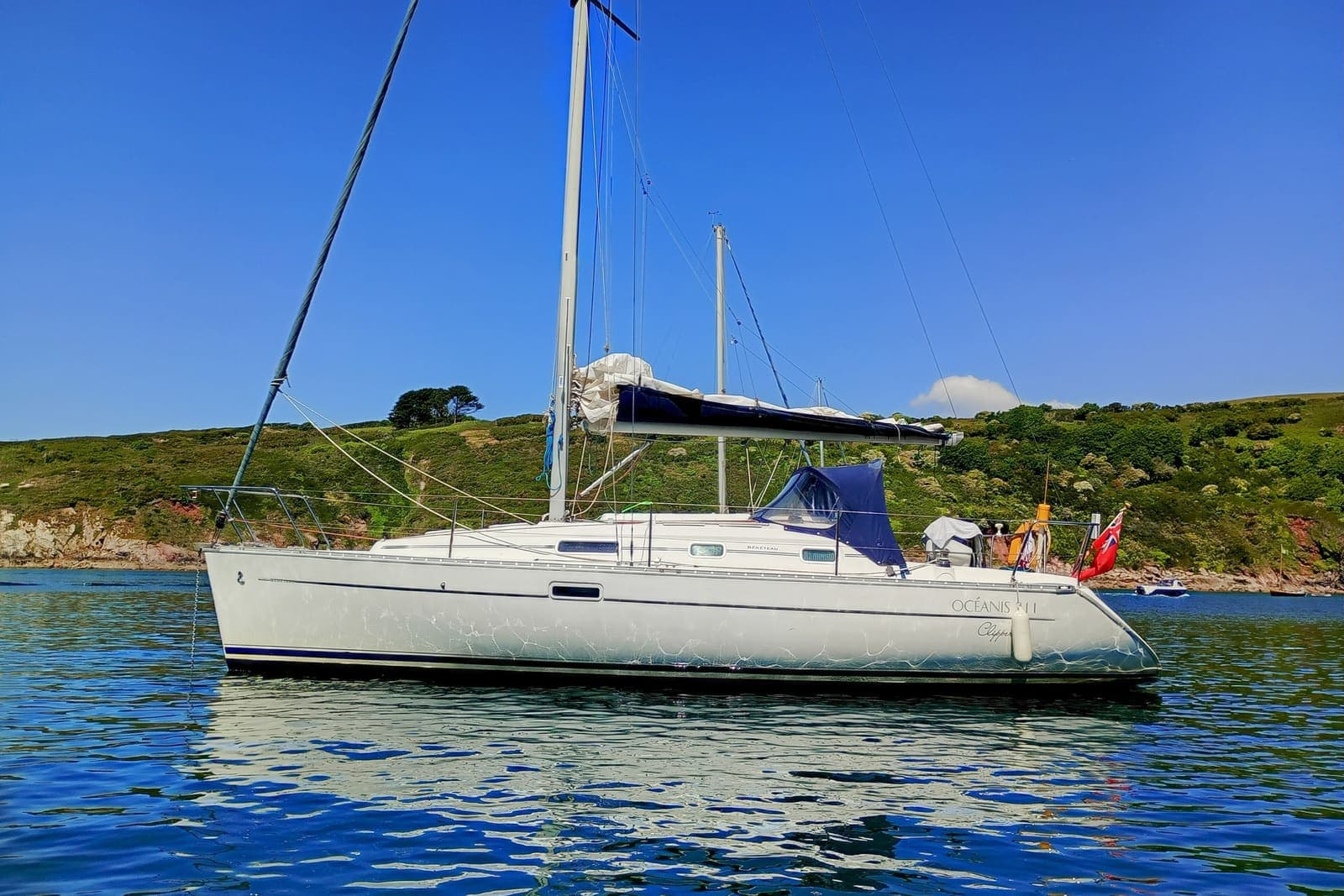 Eleftheria — Beneteau Oceanis 311 sailing yacht at anchor