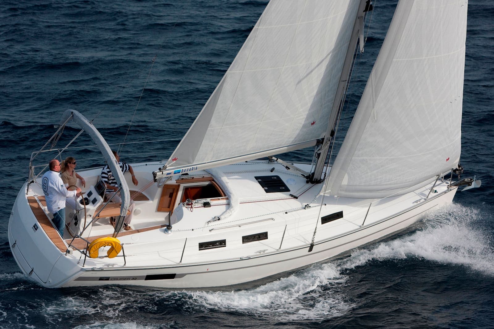 Moonraker — Bavaria Cruiser 32 sailing yacht sailing close-hauled